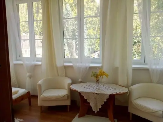 Apart Daire, 3 Yatak Odası, Sigara İçilmez, Küçük Mutfak