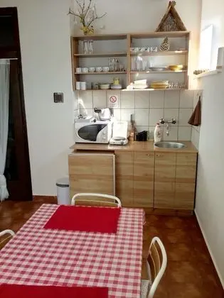 Apart Daire, 3 Yatak Odası, Sigara İçilmez, Küçük Mutfak