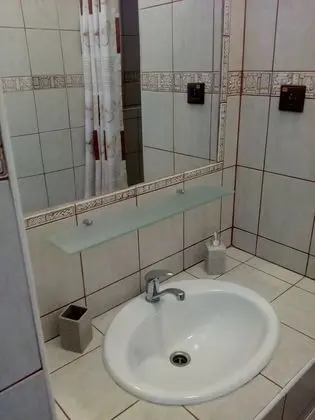 Apart Daire, 3 Yatak Odası, Sigara İçilmez, Küçük Mutfak