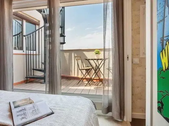 Suit With Terrace