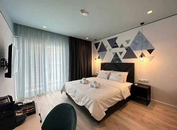 Tek Büyük Yataklı Oda