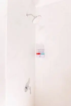 Senior Tek Büyük Yataklı Oda
