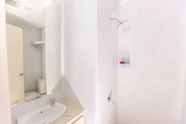 Senior Tek Büyük Yataklı Oda