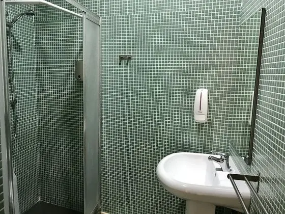 Private sleeping pod in 8 people dormitory