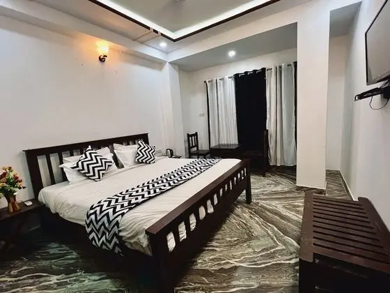 Luxury Tek Büyük Yataklı Oda