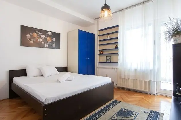 Basic Tek Büyük Yataklı Oda, 1 Çift Kişilik Yatak, Ortak Banyo