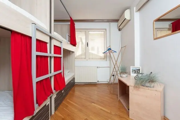 Standard Dört Kişilik Oda, Karma Ranzalı Oda, Ortak Banyo