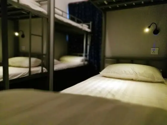 Superior Ortak Ranzalı Oda (Single Bed in 8-Beds Dorm)
