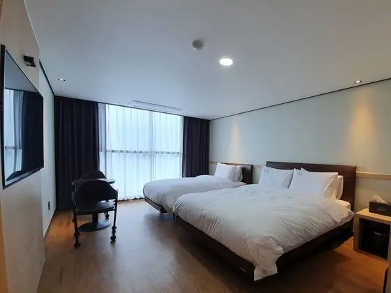 İki Ayrı Yataklı Oda, Sigara İçilmez, Okyanus Manzaralı