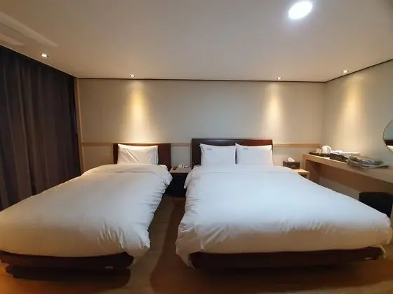 İki Ayrı Yataklı Oda, Sigara İçilmez, Okyanus Manzaralı