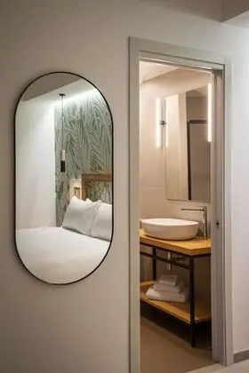 Standard Tek Büyük Yataklı Oda