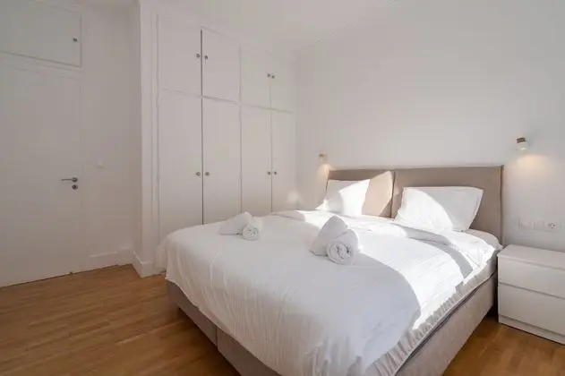 Design Tek Büyük Yataklı Oda