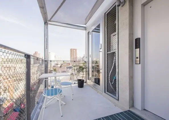 Üç Kişilik Oda, Teras (Room #5)