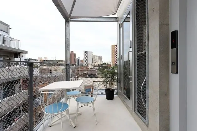 Üç Kişilik Oda, Teras (Room #5)