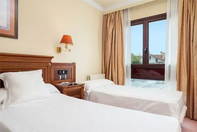 Tek Büyük Yataklı Oda (+ 1 adult extra bed)