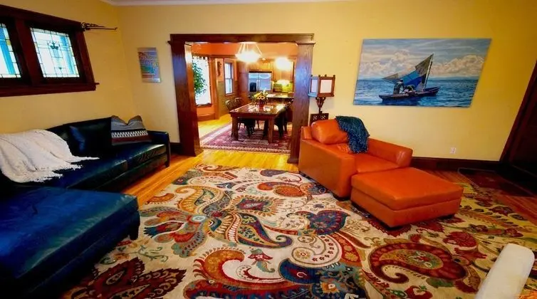Ev, Birden Çok Yatak (Urban Retreat)