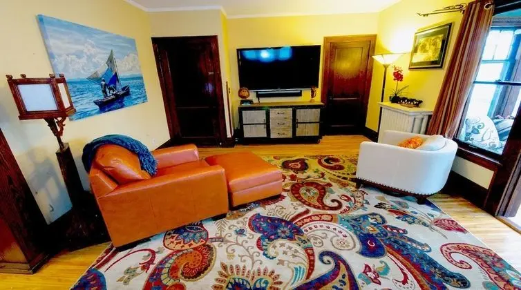 Ev, Birden Çok Yatak (Urban Retreat)