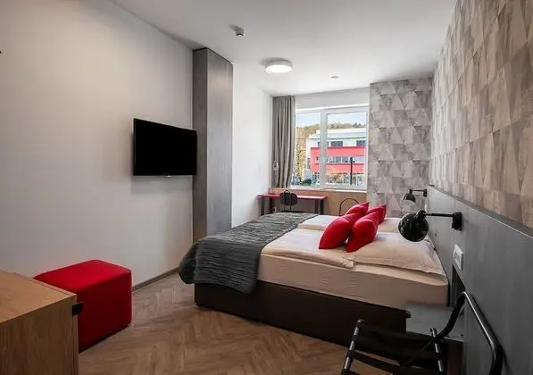 Tek Büyük Yataklı Oda