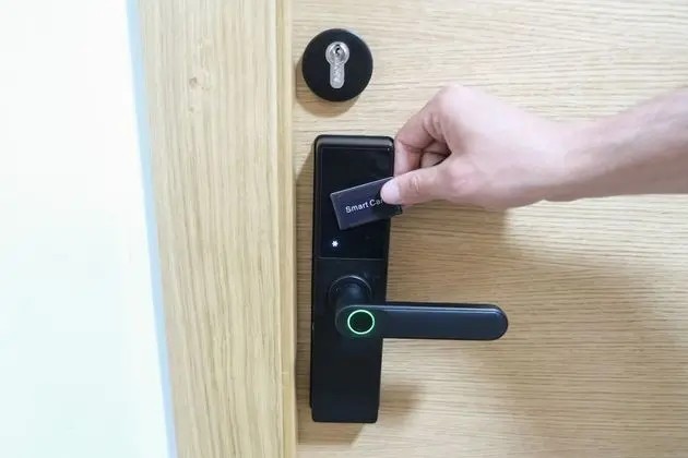 Dört Kişilik Oda, Sigara İçilmez, Ortak Banyo