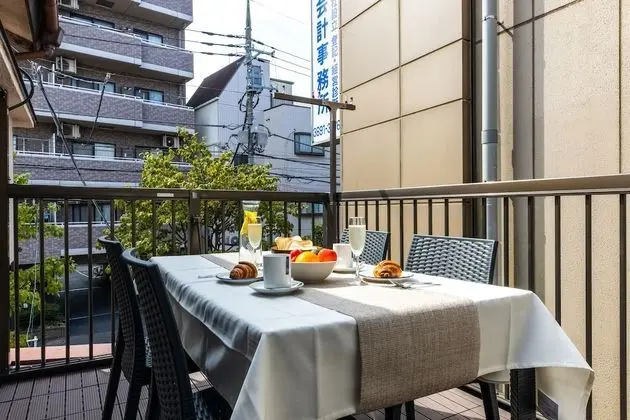 Oda, Sigara İçilmez, Balkon (2nd Floor)