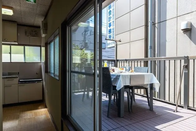 Oda, Sigara İçilmez, Balkon (2nd Floor)