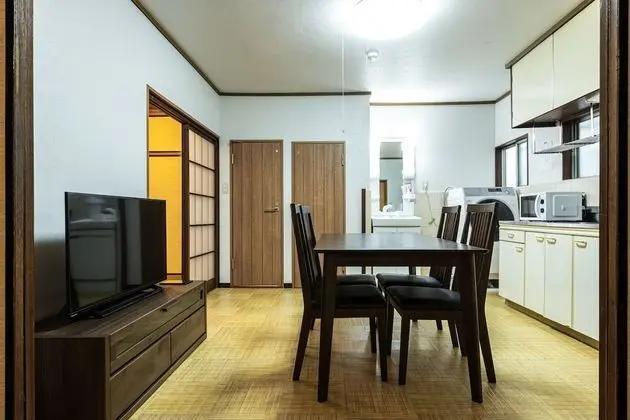 Oda, Sigara İçilmez, Zemin Kat (Dining Kitchen.)