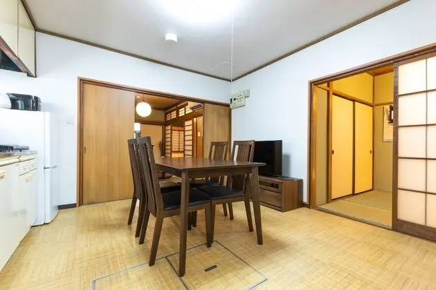 Oda, Sigara İçilmez, Zemin Kat (Dining Kitchen.)