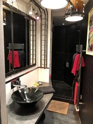Deluxe Tek Büyük Yataklı Oda (Backstage)