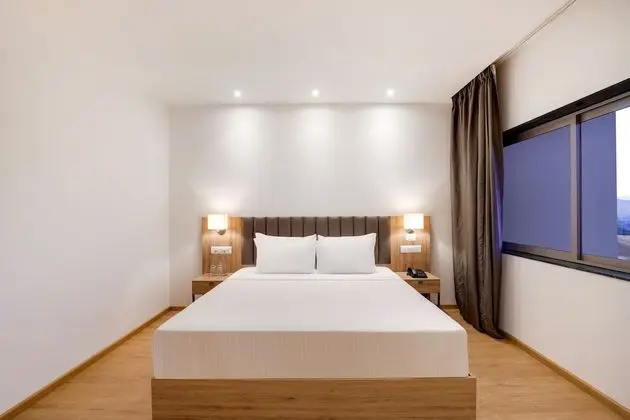 Premium Tek Büyük Yataklı Oda