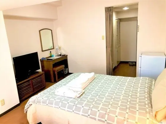 Tek Büyük Yataklı Oda, Sigara İçilebilir