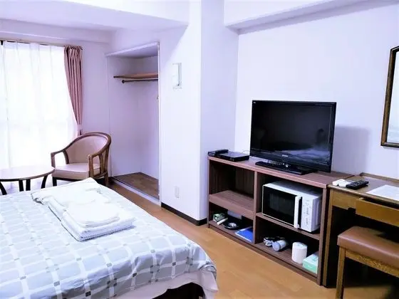 Tek Büyük Yataklı Oda, Sigara İçilebilir