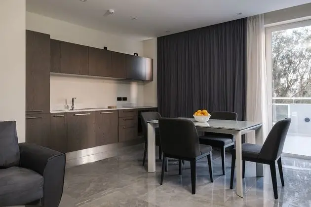 Çatı Katı Süiti (Penthouse)