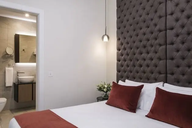 Corner Suite