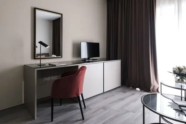 Corner Suite