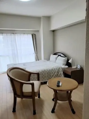 Tek Büyük Yataklı Oda, Sigara İçilebilir