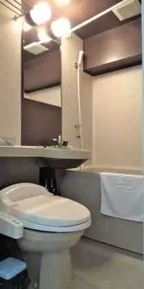 Tek Büyük Yataklı Oda, Sigara İçilebilir