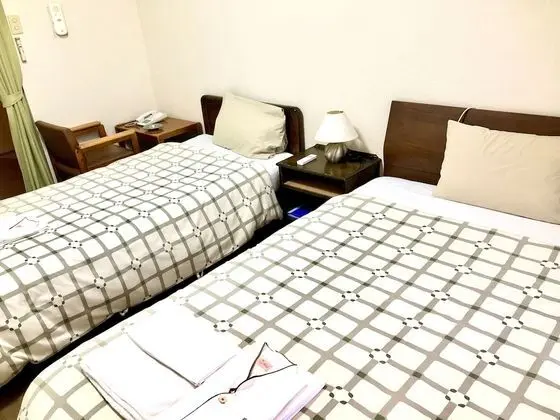 İki Ayrı Yataklı Oda, Sigara İçilebilir