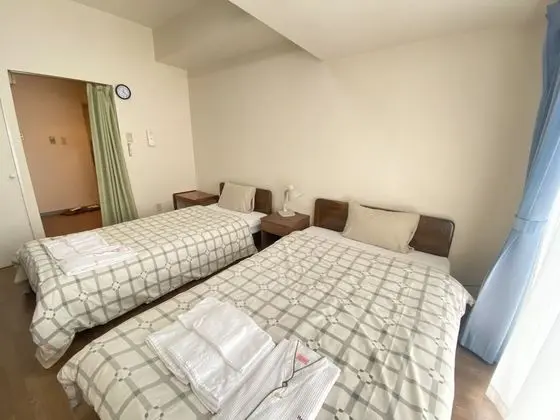 İki Ayrı Yataklı Oda, Sigara İçilebilir