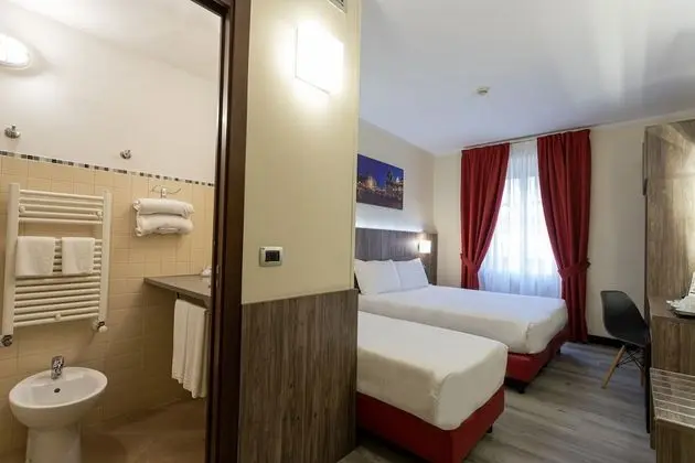 Üç Kişilik Oda