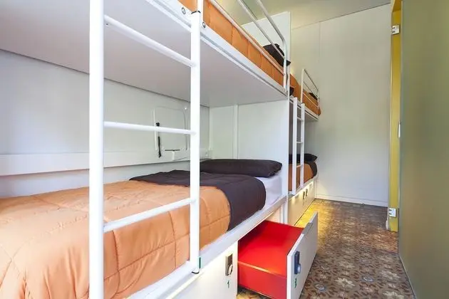Ortak Ranzalı Oda, Karma Ranzalı Oda (10 Bed Dorm)