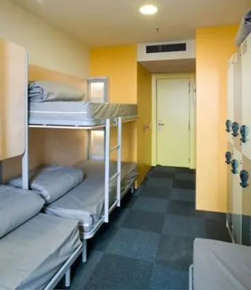 Ortak Ranzalı Oda, Karma Ranzalı Oda (4 Bed Dorm)