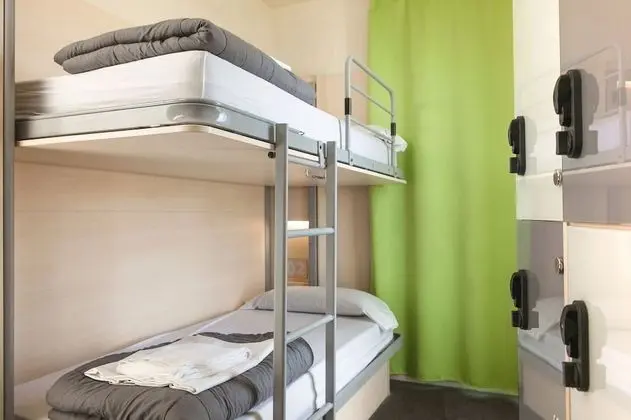 Ortak Ranzalı Oda, Karma Ranzalı Oda (4 Bed Dorm)