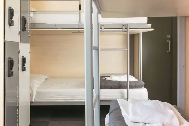 Ortak Ranzalı Oda, Karma Ranzalı Oda (4 Bed Dorm)