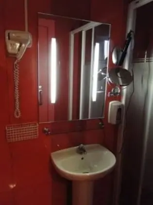 Ortak Ranzalı Oda, Karma Ranzalı Oda (4 Bed Dorm)