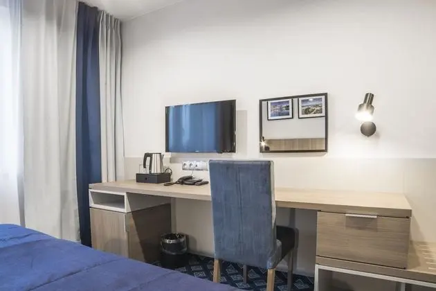 Comfort Tek Büyük Yataklı Oda
