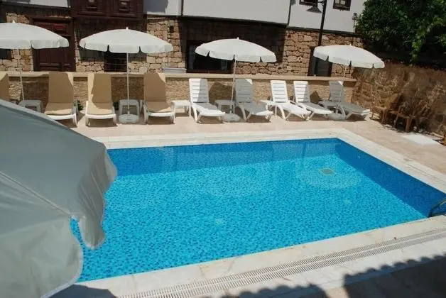 Deluxe Room With Pool View