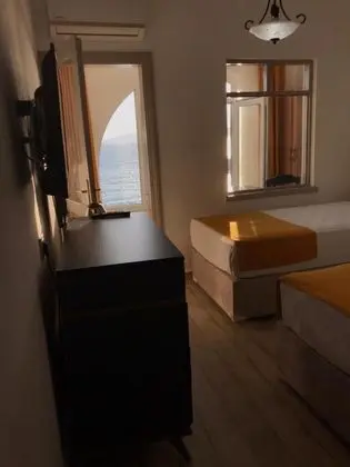 Aile Suiti, Kısmi Deniz Manzaralı