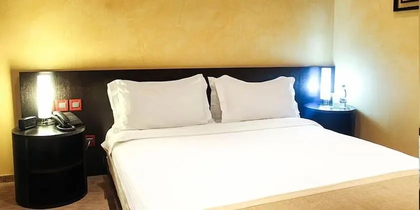 Standard Tek Büyük Yataklı Oda