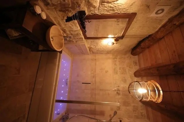 Junior Cave, , Şömineli ve Jakuzili