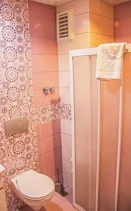 Basic Tek Büyük Yataklı Oda